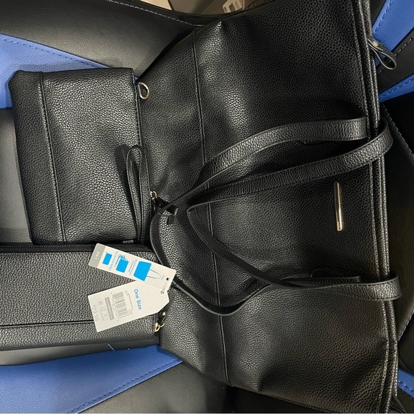 Chaps Black Men's Bag Set - Picture 1 of 1